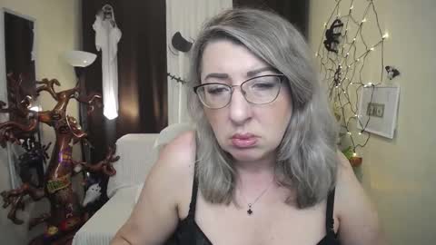 Snapshot of helenenigma chatting on 11, 10, 2025 helenenigma online show from 11, 10, 2025