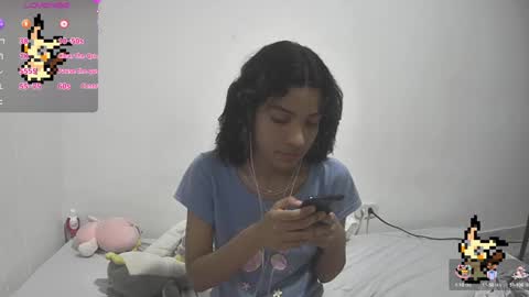 Helia Transfem and Amy online show from 31, 1, 2025