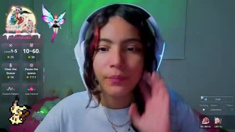 Helia Transfem and Amy online show from 29, 11, 2025