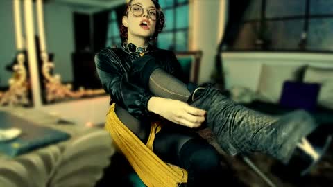 Heliconia online show from 8, 4, 2026