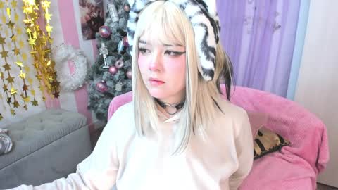 Laura online show from 11, 12, 2024