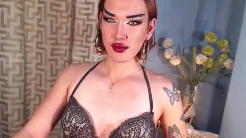 hellatarahathor online show from 25, 2, 2026