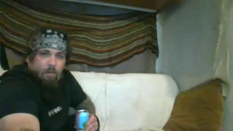 hellelandshadow online show from 12, 4, 2026