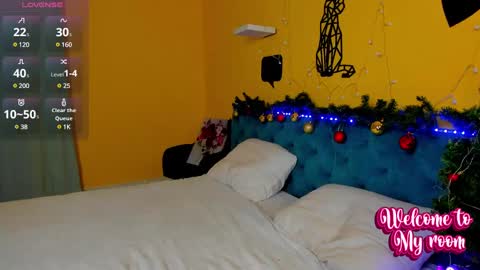 Snapshot of hellen__moore chatting on 7, 12, 2024 GTM3Mon Tue Wed Thu Fri San 0400 am-1030pm online show from 7, 12, 2024