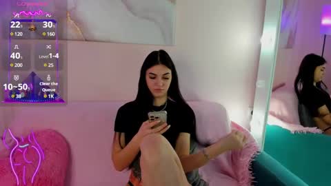 Snapshot of hellen__moore chatting on 20, 2, 2025 GTM3Mon Tue Wed Thu Fri San 0400 am-1030pm online show from 20, 2, 2025