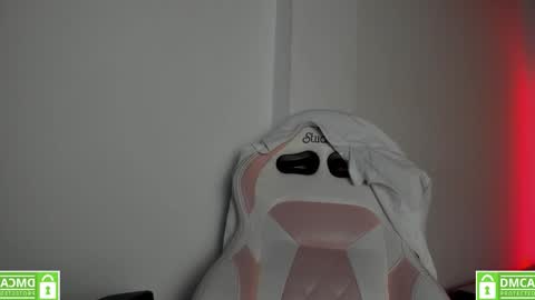 hellen__smith_ online show from 6, 2, 2026