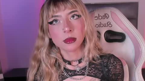 hellen__smith_ online show from 21, 5, 2026