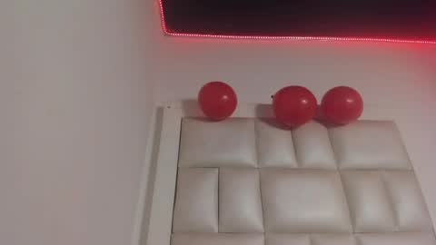 Snapshot of hellen__smith_ chatting on 5, 6, 2026 hellen__smith_ online show from 5, 6, 2026