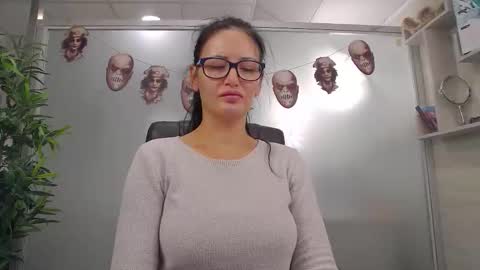    online show from 27, 10, 2025