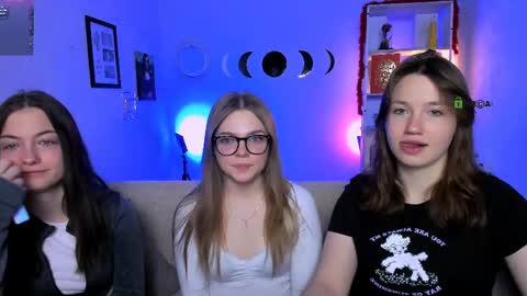 Helli online show from 12, 4, 2026