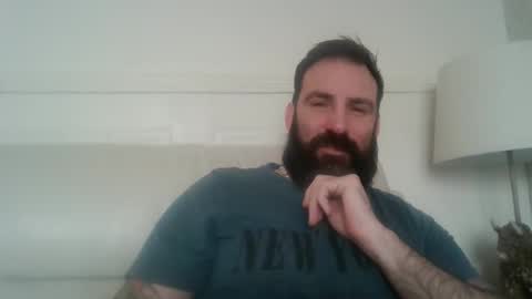 hellobunbunx0 online show from 7, 4, 2026