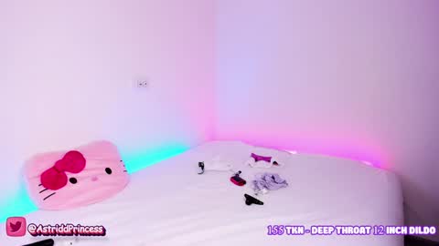 helloiamastrid online show from 1, 12, 2024