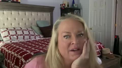 Hunnys Hive online show from 20, 1, 2025