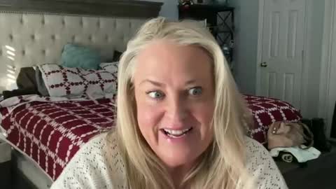 Hunnys Hive online show from 27, 1, 2025