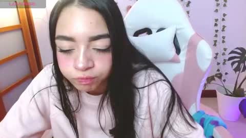 Snapshot of hellokitty_valery1 chatting on 22, 6, 2026 hellokitty_valery1 online show from 22, 6, 2026