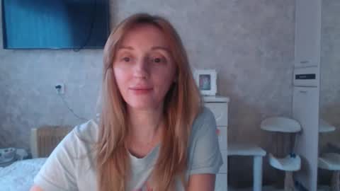 Snapshot of hellokittykaty chatting on 11, 2, 2026 Victory online show from 11, 2, 2026