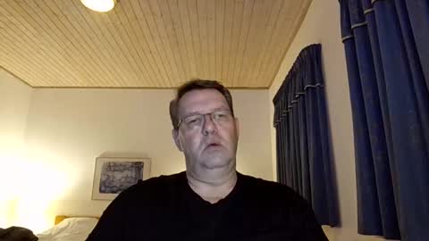 Snapshot of henrikrp1971 chatting on 9, 12, 2024 henrikrp1971 online show from 9, 12, 2024