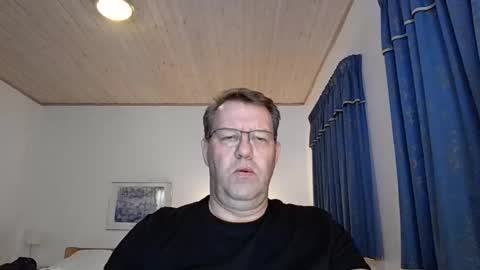 Snapshot of henrikrp1971 chatting on 11, 12, 2024 henrikrp1971 online show from 11, 12, 2024