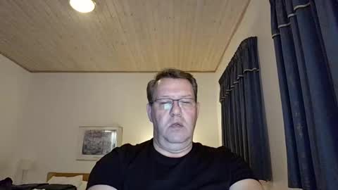 Snapshot of henrikrp1971 chatting on 12, 12, 2024 henrikrp1971 online show from 12, 12, 2024
