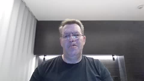 Snapshot of henrikrp1971 chatting on 2, 1, 2025 henrikrp1971 online show from 2, 1, 2025