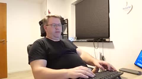 Snapshot of henrikrp1971 chatting on 1, 3, 2025 henrikrp1971 online show from 1, 3, 2025