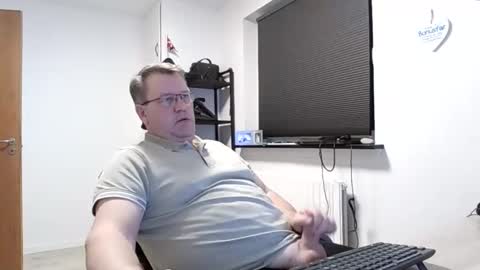 Snapshot of henrikrp1971 chatting on 3, 3, 2025 henrikrp1971 online show from 3, 3, 2025