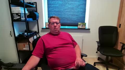 Snapshot of henrikrp1971 chatting on 1, 4, 2026 henrikrp1971 online show from 1, 4, 2026