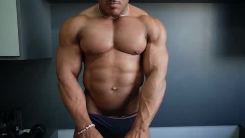 Snapshot of henrimusclee chatting on 20, 2, 2026 Henri online show from 20, 2, 2026