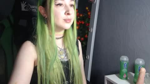 Snapshot of hentaishiing chatting on 15, 12, 2024 Hentaishiing online show from 15, 12, 2024