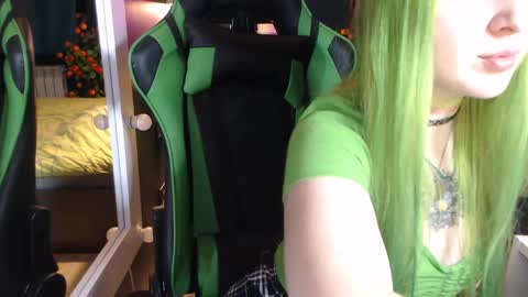 Snapshot of hentaishiing chatting on 4, 2, 2025 Hentaishiing online show from 4, 2, 2025