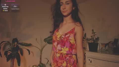 Hello I am Valentina independent Colombian model I love sensuality and pleasure welcome online show from 18, 9, 2025