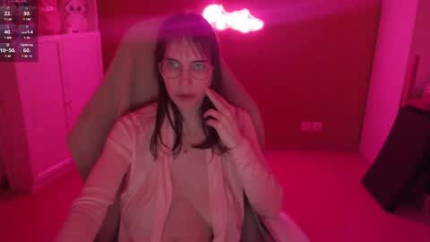 Snapshot of heraluna_ chatting on 12, 1, 2025 HeraLuna  online show from 12, 1, 2025