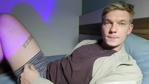 Gregblonde  Alextattoo online show from 19, 6, 2026