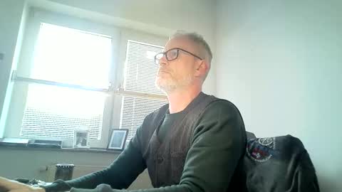 hering76 online show from 15, 5, 2026