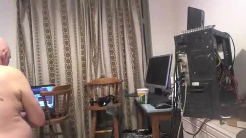 mature online show from 18, 11, 2025