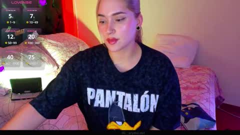 Snapshot of hermione_blonde chatting on 19, 2, 2026 hermione_blonde online show from 19, 2, 2026