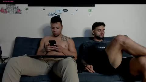 Snapshot of heteros_curious_ chatting on 16, 6, 2026 yeis online show from 16, 6, 2026