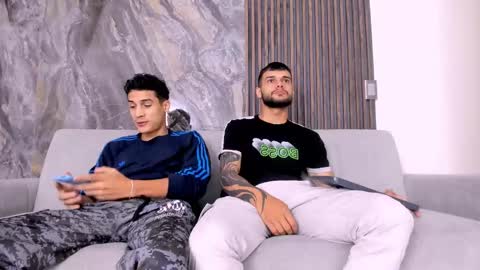 heteros men online show from 26, 2, 2025