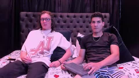 heteros men online show from 14, 3, 2026