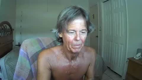 Snapshot of hewes1 chatting on 28, 6, 2026 hewes1 online show from 28, 6, 2026