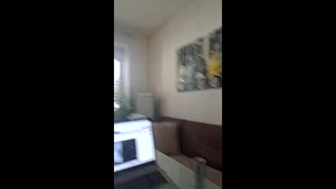 Snapshot of hexe40002 chatting on 15, 4, 2026 lara online show from 15, 4, 2026