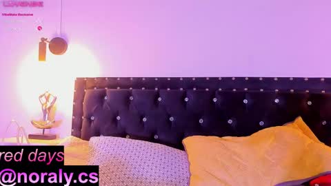 Snapshot of hey_noraly chatting on 4, 10, 2025 Noraly online show from 4, 10, 2025