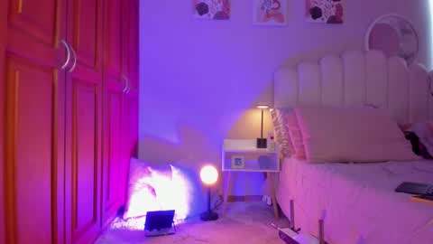 Martina Ricci Show schedule Monday to Friday 8am colombia time I work some weekends  online show from 23, 2, 2026