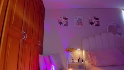 Martina Ricci Show schedule Monday to Friday 8am colombia time I work some weekends  online show from 31, 3, 2026