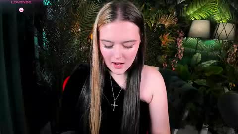 Amazing Mary  online show from 22, 9, 2025