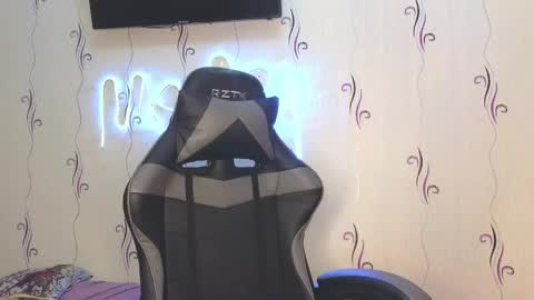 Snapshot of heyy_baddie chatting on 19, 5, 2026 Heyy baddie online show from 19, 5, 2026