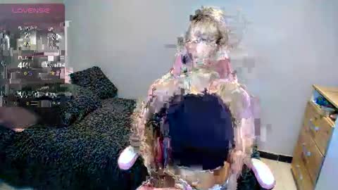 Snapshot of hi_scarlett chatting on 2, 2, 2025 hi_scarlett online show from 2, 2, 2025