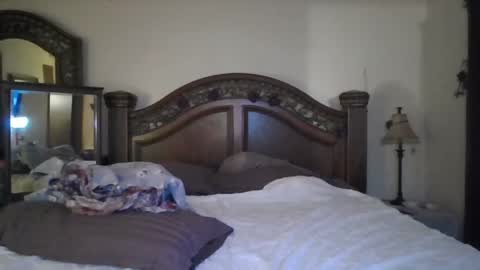 hidden_gold_milf online show from 21, 4, 2026