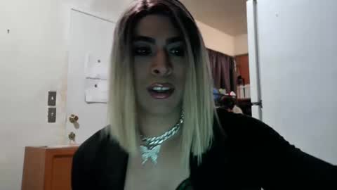 Snapshot of hihheelstranny chatting on 25, 1, 2025 hihheelstranny online show from 25, 1, 2025