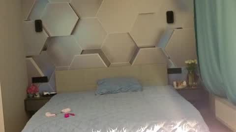 HIHIKA online show from 14, 4, 2026